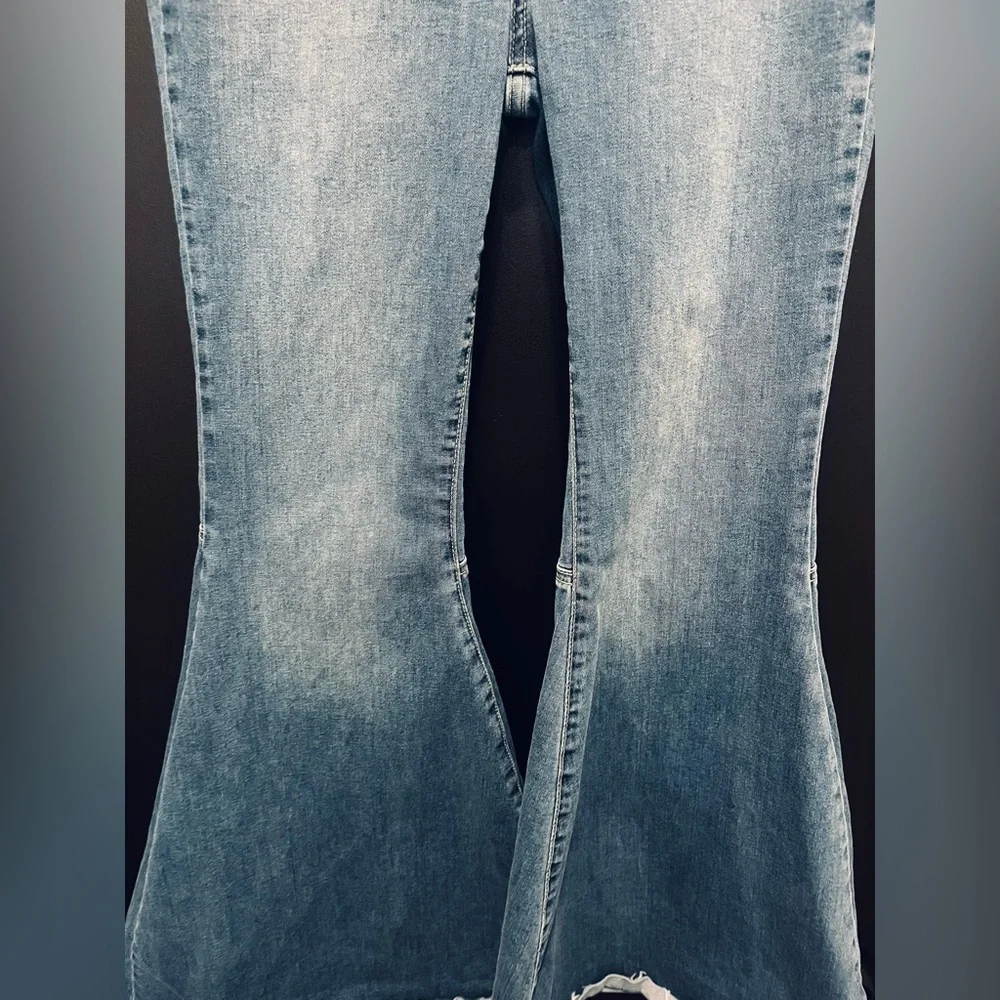 Free People High-Waisted Stretch Flare Jeans… - Picture 5 of 9